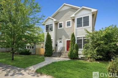 Main picture of 4131 Fremont Ave N