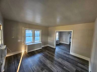 Main picture of 135 Pine St