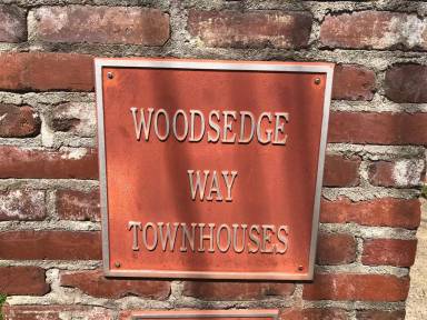 Main picture of 4-9 Woodsedge Way