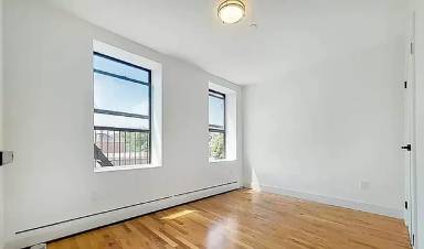 Main picture of 271 Malcolm X Blvd