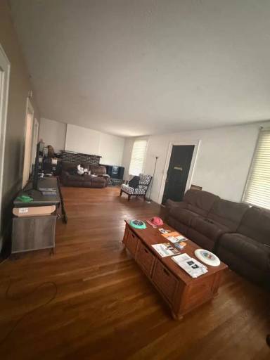 Main picture of 620 E Delmar St