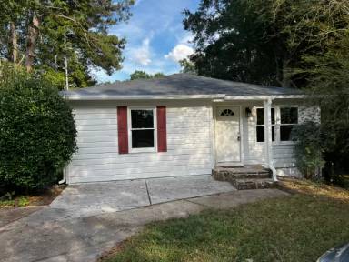 Main picture of 114 Carnes Dr SE