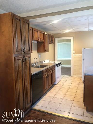 Main picture of 1511 E Harry Ave