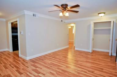 Main picture of 5410 Wellesley Ave.