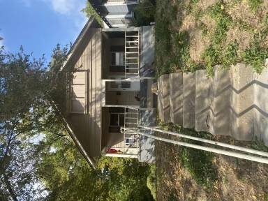 Main picture of 3004 Monroe Ave