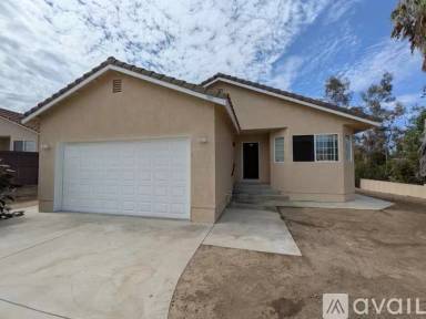 Main picture of 585 Hildale Cir