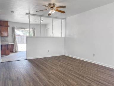 Main picture of 4915 6th St