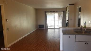 Main picture of 4978 Park Pl