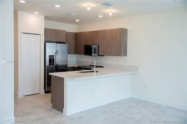 Main picture of 6420 NW 102nd Path