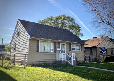Main picture of 5647 N 67th St
