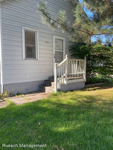 Main picture of 1223 Saint George St