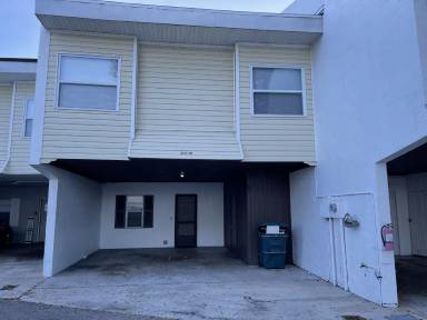 Main picture of 2221 9th St SE