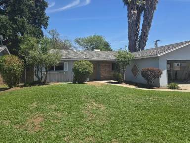 Main picture of 240 N Bollinger St