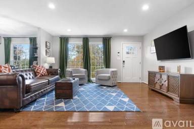 Main picture of 1913 Old Creek Trl