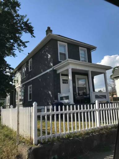 Main picture of 1765 S 8th St