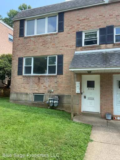 Main picture of 4424 Bloomfield Ave