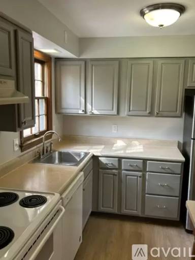 Main picture of 412 Anawanda Ave
