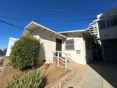 Main picture of 3002 5th Ave