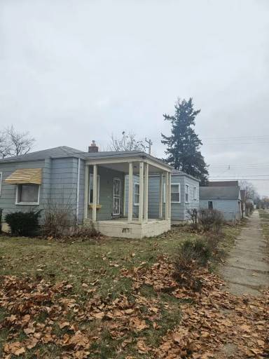 Main picture of 19412 Montrose St