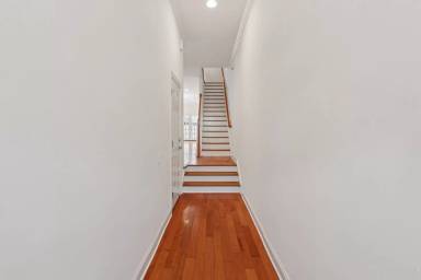 Main picture of 1015 S 18th St
