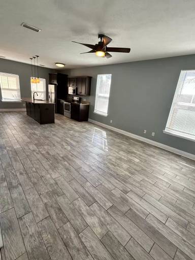 Main picture of 664 Helen Ave