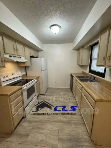 Main picture of 7736 N 42nd 1/2 St