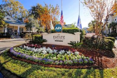 Main picture of Estate At Westbury