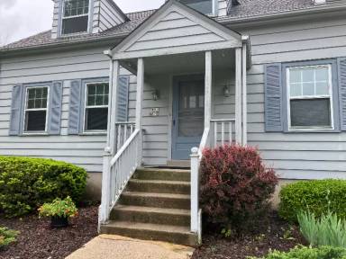 Main picture of W52N677 Highland Dr