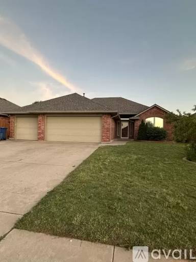 Main picture of 600 E Forest Ln