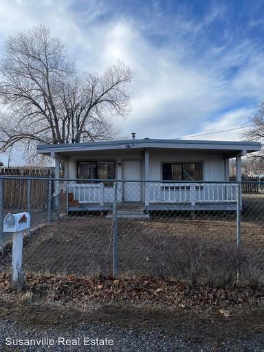 Main picture of 640 Hall St