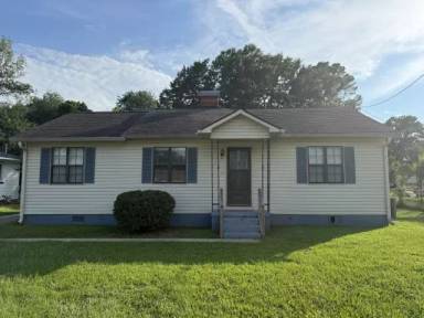 Main picture of 404 McArthur Blvd