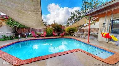 Main picture of 9020 SW 151st Avenue Rd