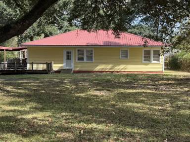 Main picture of 2418 N University Ave