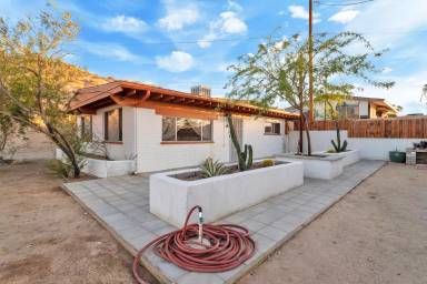 Main picture of 73145 29 Palms Hwy
