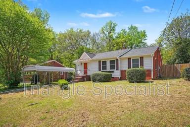 Main picture of 2748 Layden St