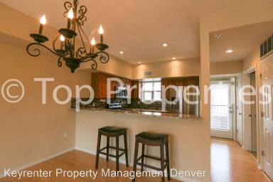 Main picture of 2901 Wyandot St