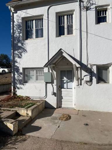 Main picture of 2128 1/2 9th St