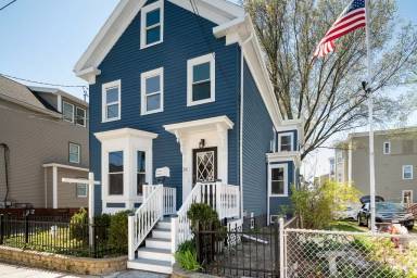 Main picture of 16 Everett Ave