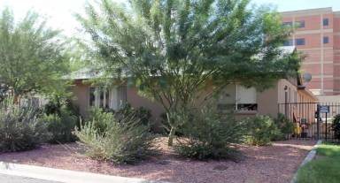 Main picture of 2001 W Berridge Ln