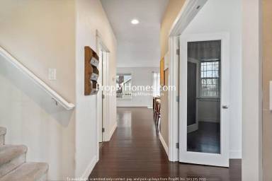 Main picture of 6723 N Montana Ave