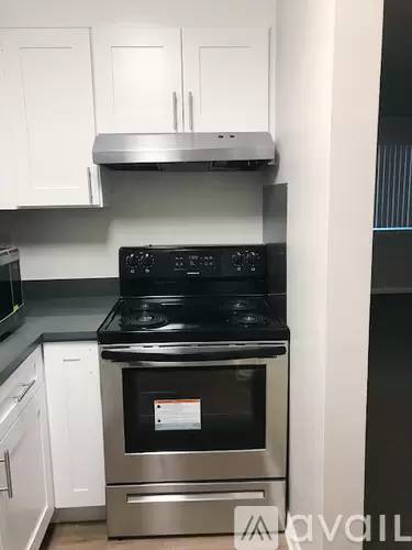 Main picture of 421 N Poplar St
