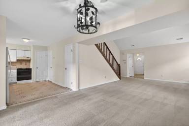 Main picture of 227 Ashridge Ln