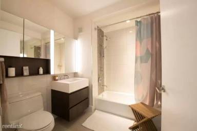 Main picture of 525 West 52nd
