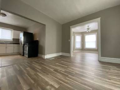 Main picture of 510 W 7th St
