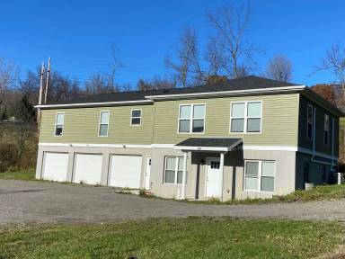 Main picture of 102 Wiedmaier Ct