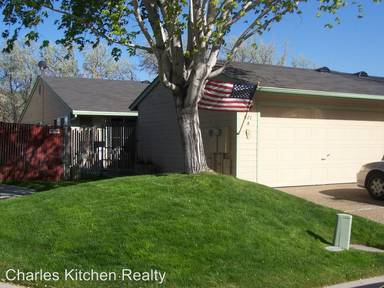 Main picture of 971 Round House Ln