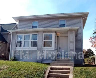 Main picture of 617 Clinton St