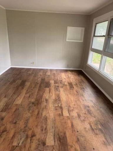 Main picture of 1669 S Hickory Ave