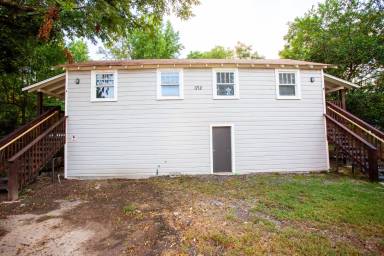 Main picture of 1712 W 18th St