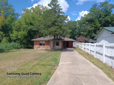 Main picture of 1360 Leglise St
